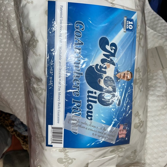 Brand New Sealed The Multi-Use MyPillow Go Anywhere Pillow and Pillowcase - Picture 6 of 7